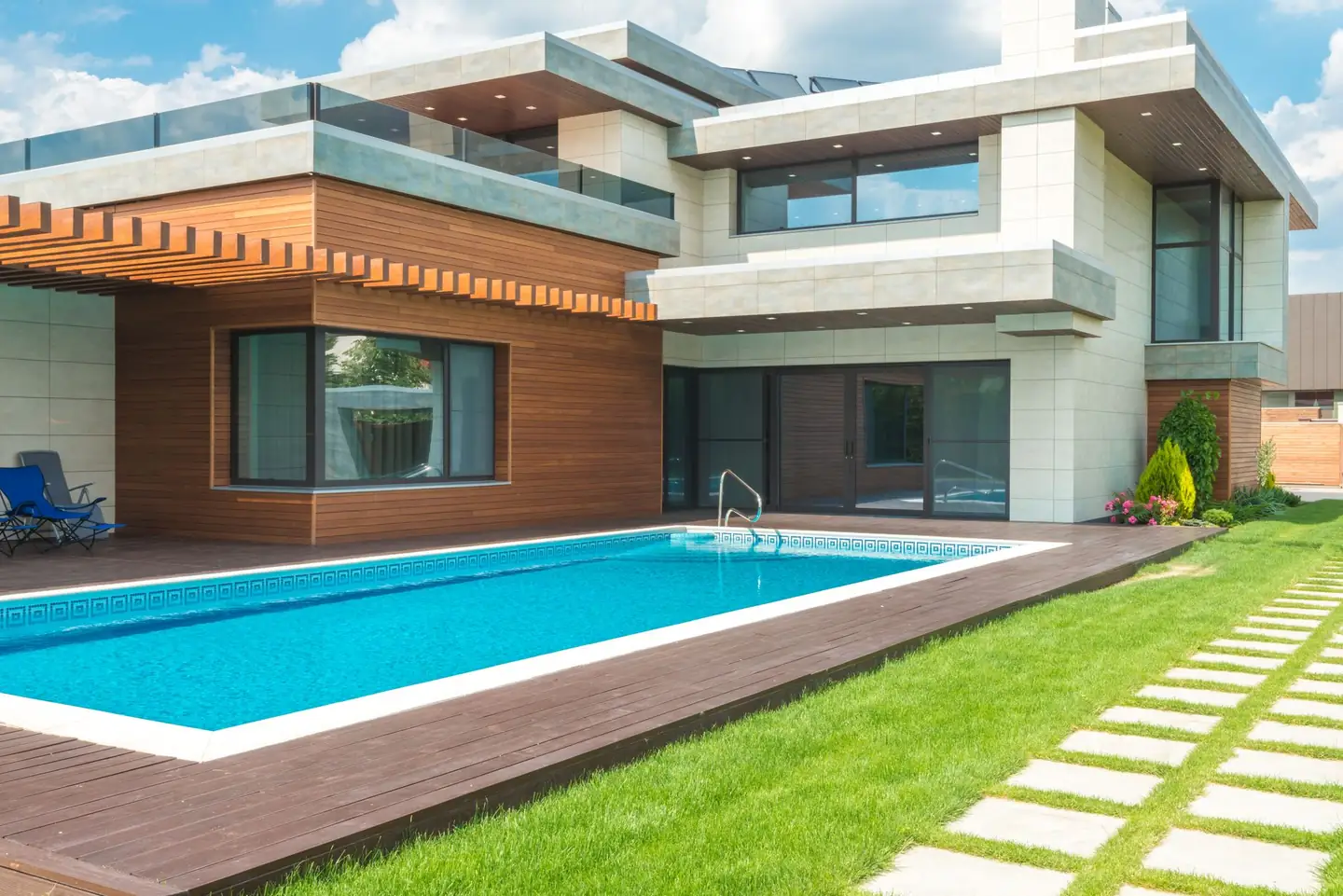 Swimming pool built in Roslyn, NSW